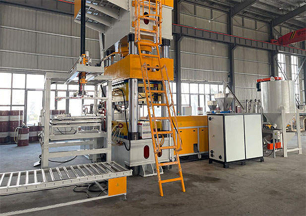 Mixed waste hard plastic pallet pressing line