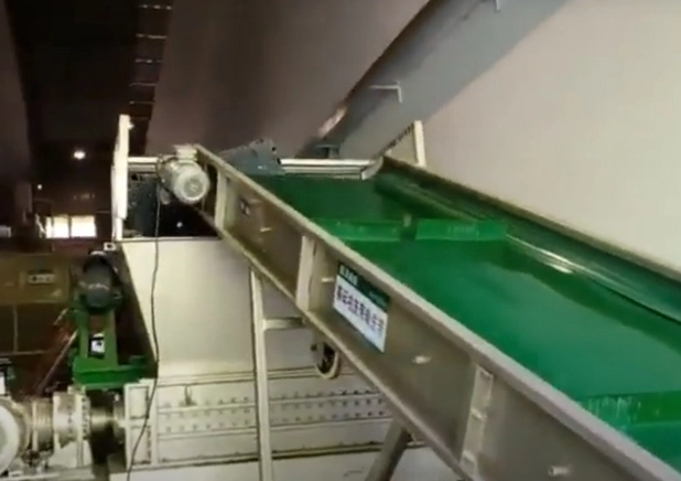 Plastic Pallet Crushing and Shredding Machine