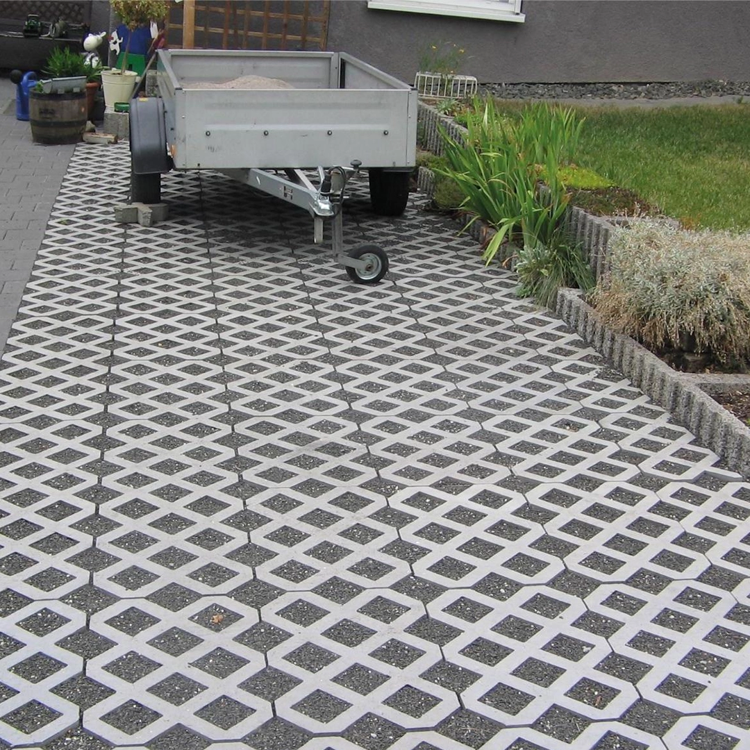 Semi automatic pressing line for waste plastic walkway tiles